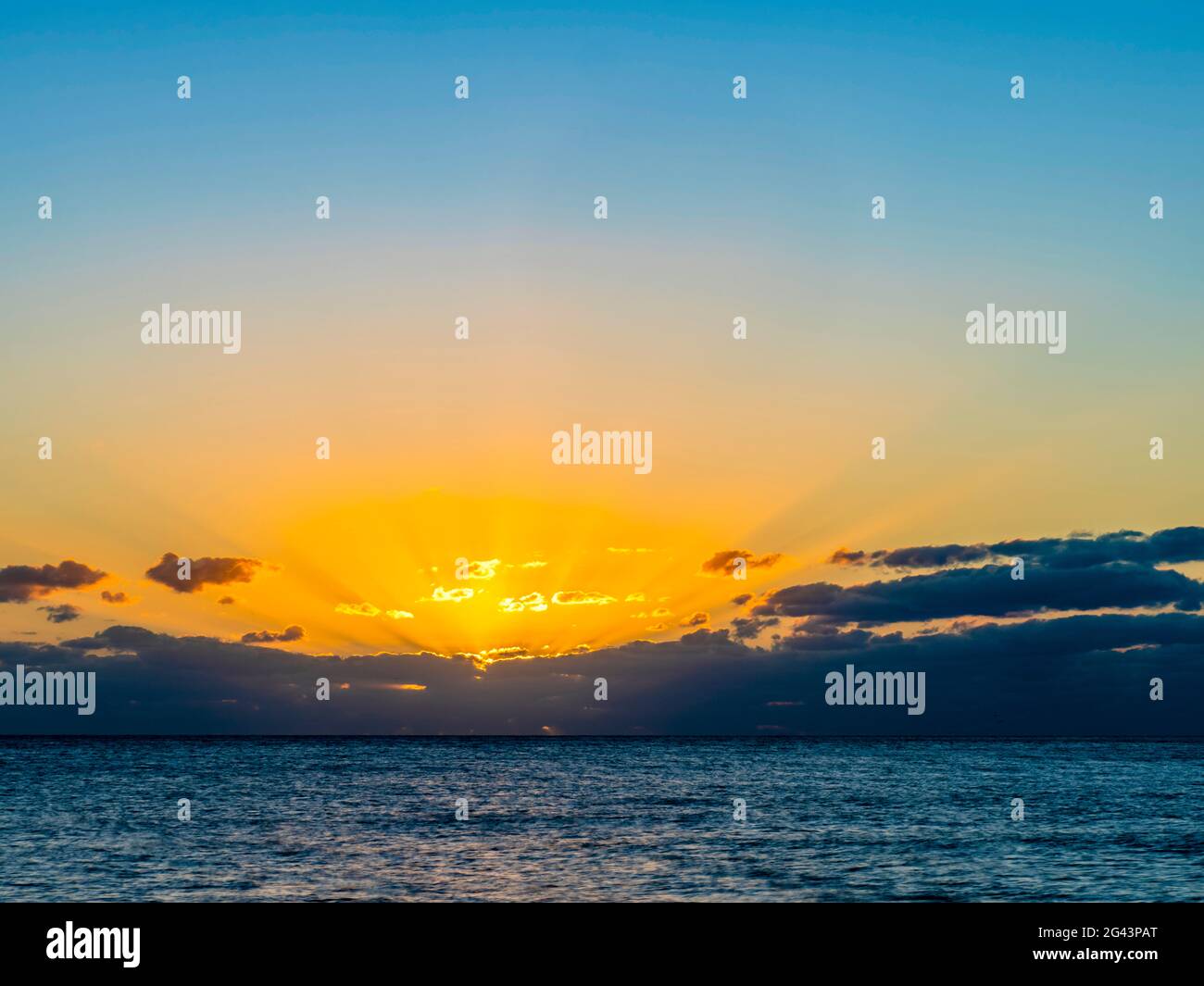 Sonnenuntergang über dem Golf von Mexiko, Sanibel Island, Florida, USA Stockfoto