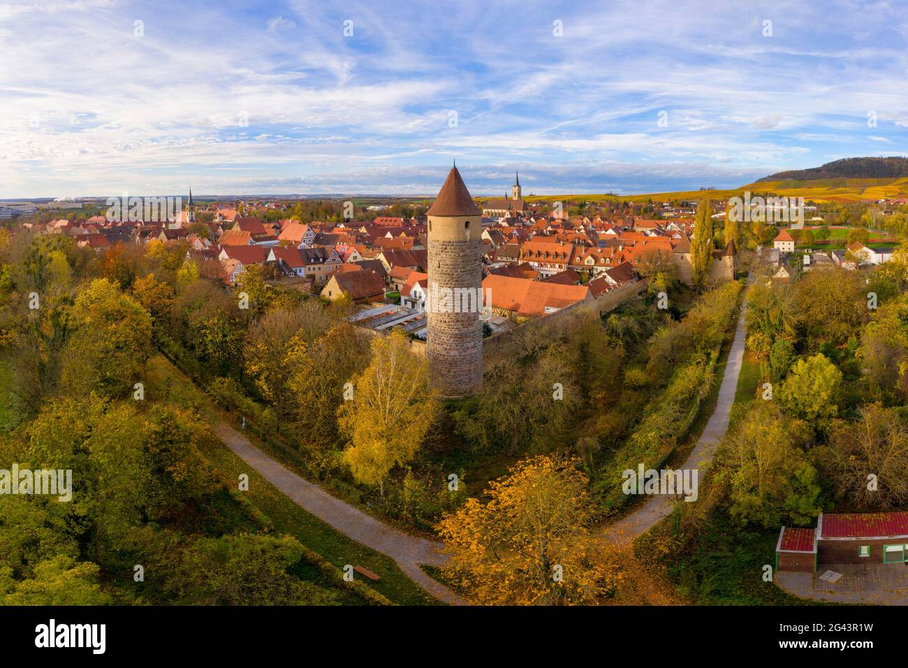 Der Eulenturm im Spätherbst, Iphofen, Kitzingen, Unterfranken, Franken, Bayern, Deutschland, Europa Stockfoto