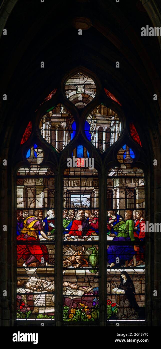 Buntglasfenster, Kirche Sainte Foy, Conches-en-Ouche, Normandie, Frankreich Stockfoto