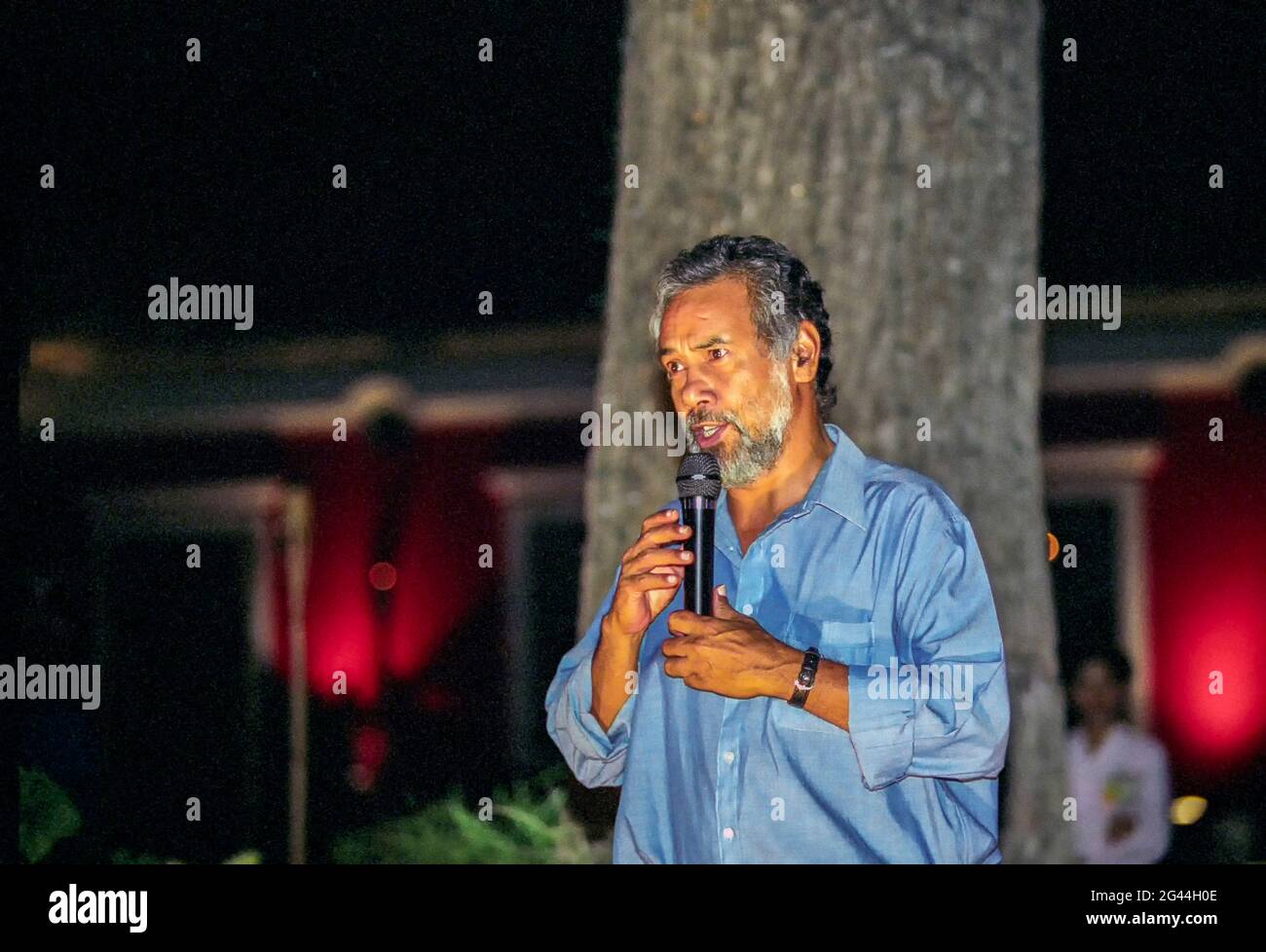 20. Mai 2002-Dili, Timor-Leste-in Diese Fotos wurden am 7. Mai in Dili und im Dorf Atambua aufgenommen.Xanana Gusmao spricht während der Unabhängigkeitstag-Zeremonie in Dili, Timor-Leste. Stockfoto