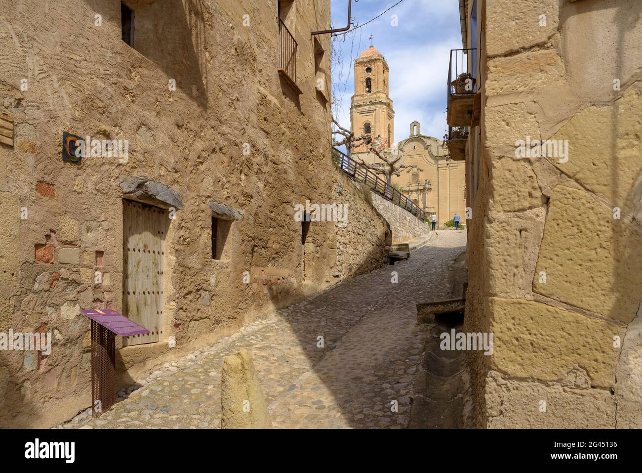 Besuch eines der Räume der Schlacht von Ebro. Poble Vell (Altstadt) von Corbera d'Ebre, während des Spanischen Bürgerkrieges zerstört (Terra Alta, Tarragona) Stockfoto