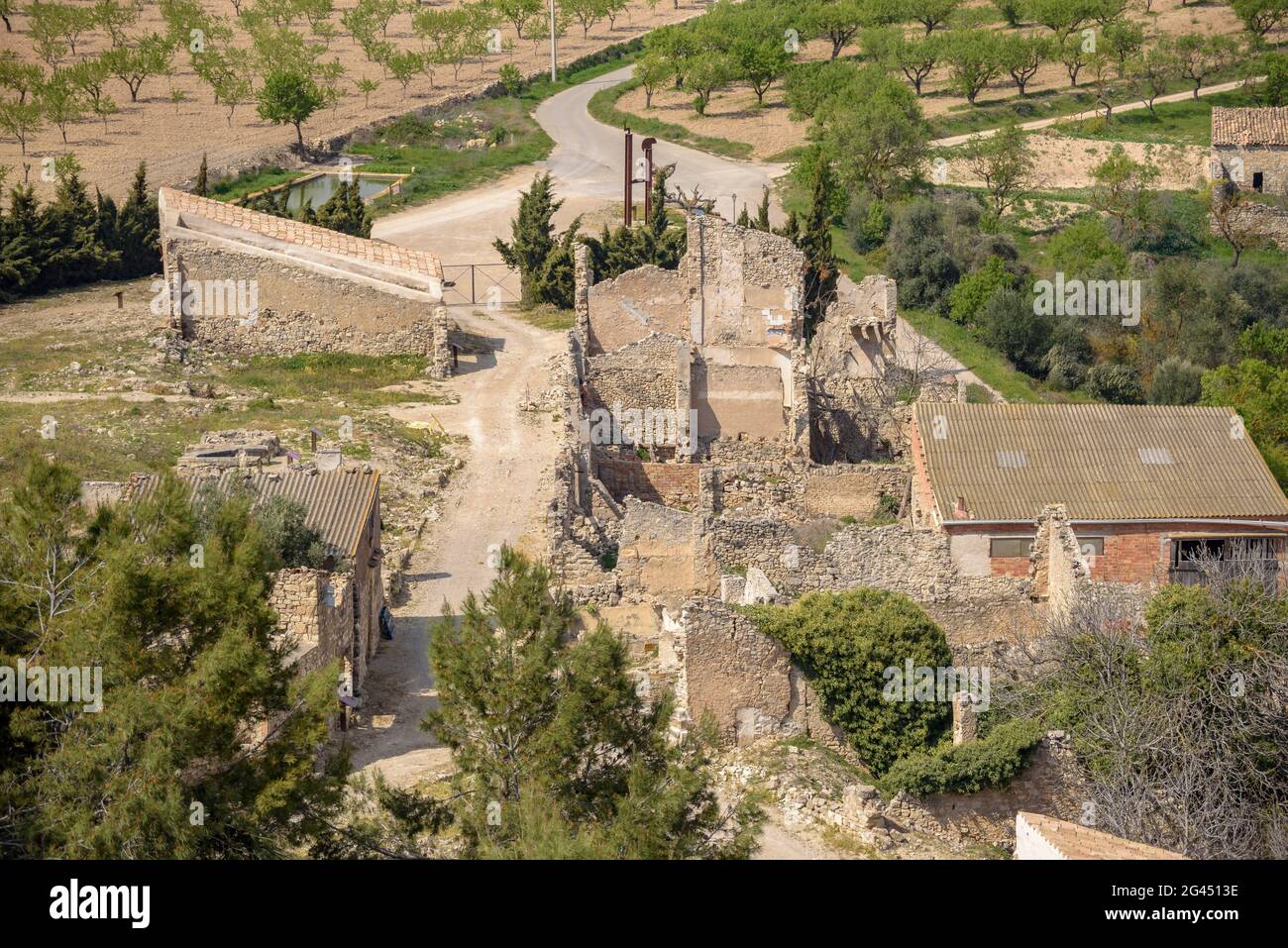 Besuch eines der Räume der Schlacht von Ebro. Poble Vell (Altstadt) von Corbera d'Ebre, während des Spanischen Bürgerkrieges zerstört (Terra Alta, Tarragona) Stockfoto