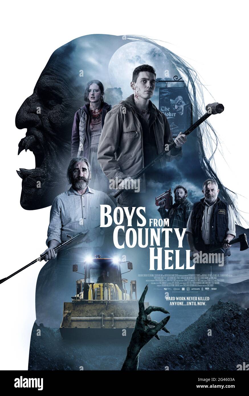 Boys from County Hell (2020) unter der Regie von Chris Baugh mit Jack Rowan, Nigel O'Neill und Louisa Harland. Horrorkomödie über 4 Straßenarbeiter, die versehentlich einen alten irischen Vampir erwecken. Stockfoto