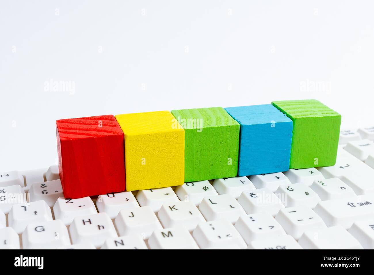 Stack On Computer Keyboard.Laptop Für Die Eingabe Neuer Ideen Und Planung Bau.Moderne Informationsmedium Für Das Lernen Freizeit Stockfoto