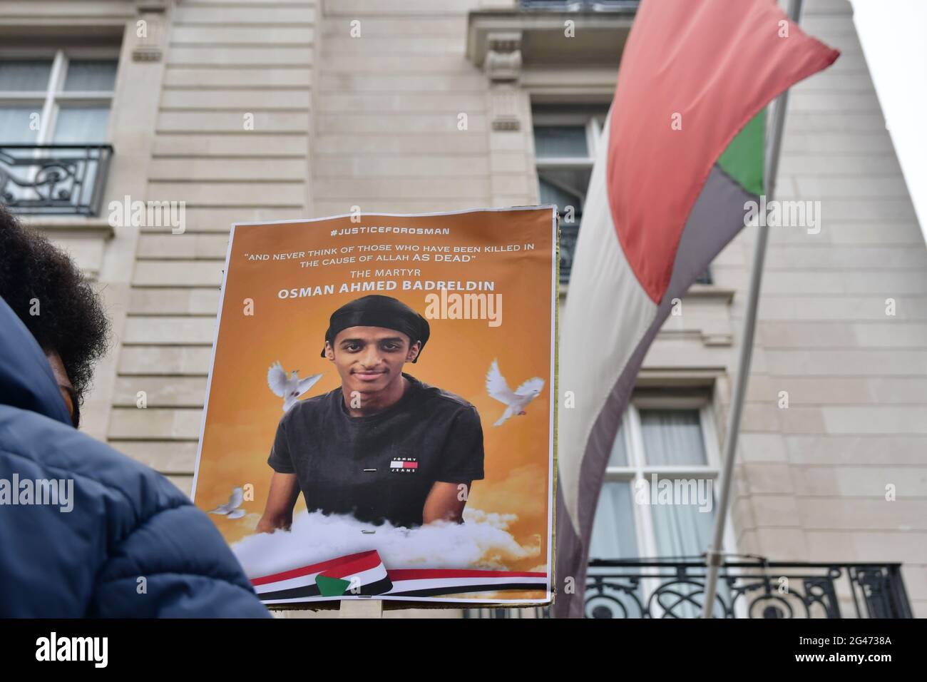 London, Großbritannien. Juni 2021. London: Proteste gegen Osman Ahmed und die Märtyrer, die am Tag der sudanesischen Revolution im Sudan vor der Botschaft des Sudan am 19. Juni 2021 in London, Großbritannien, von repressiven Milizen getötet wurden. Kredit: Picture Capital/Alamy Live Nachrichten Stockfoto