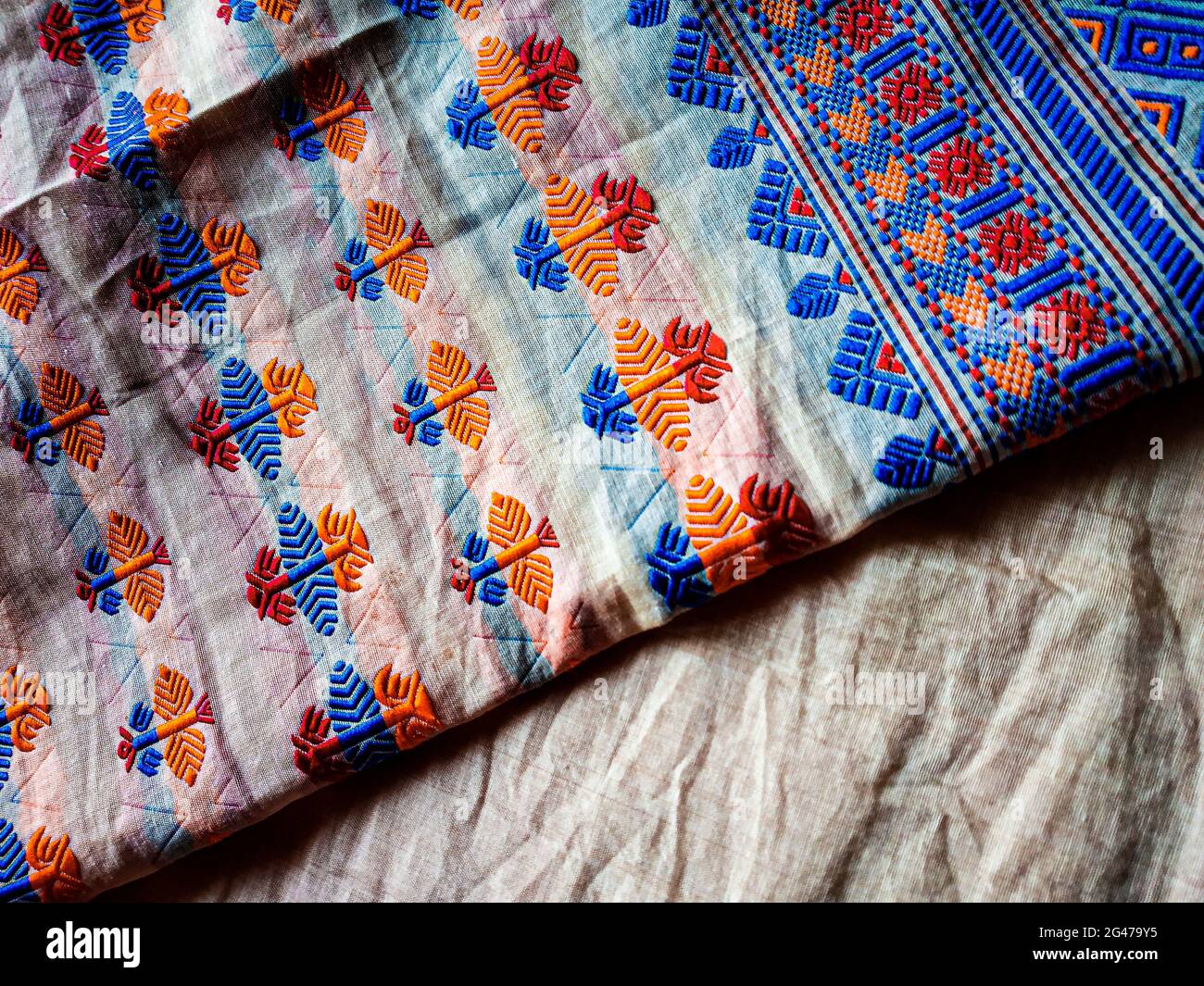 Stammesmuster oder ethnische Muster wird für assam-Motivdesign oder muga-Seide von assam verwendet. Ähnlich wie ukrainisches oder russisches Muster. Stockfoto