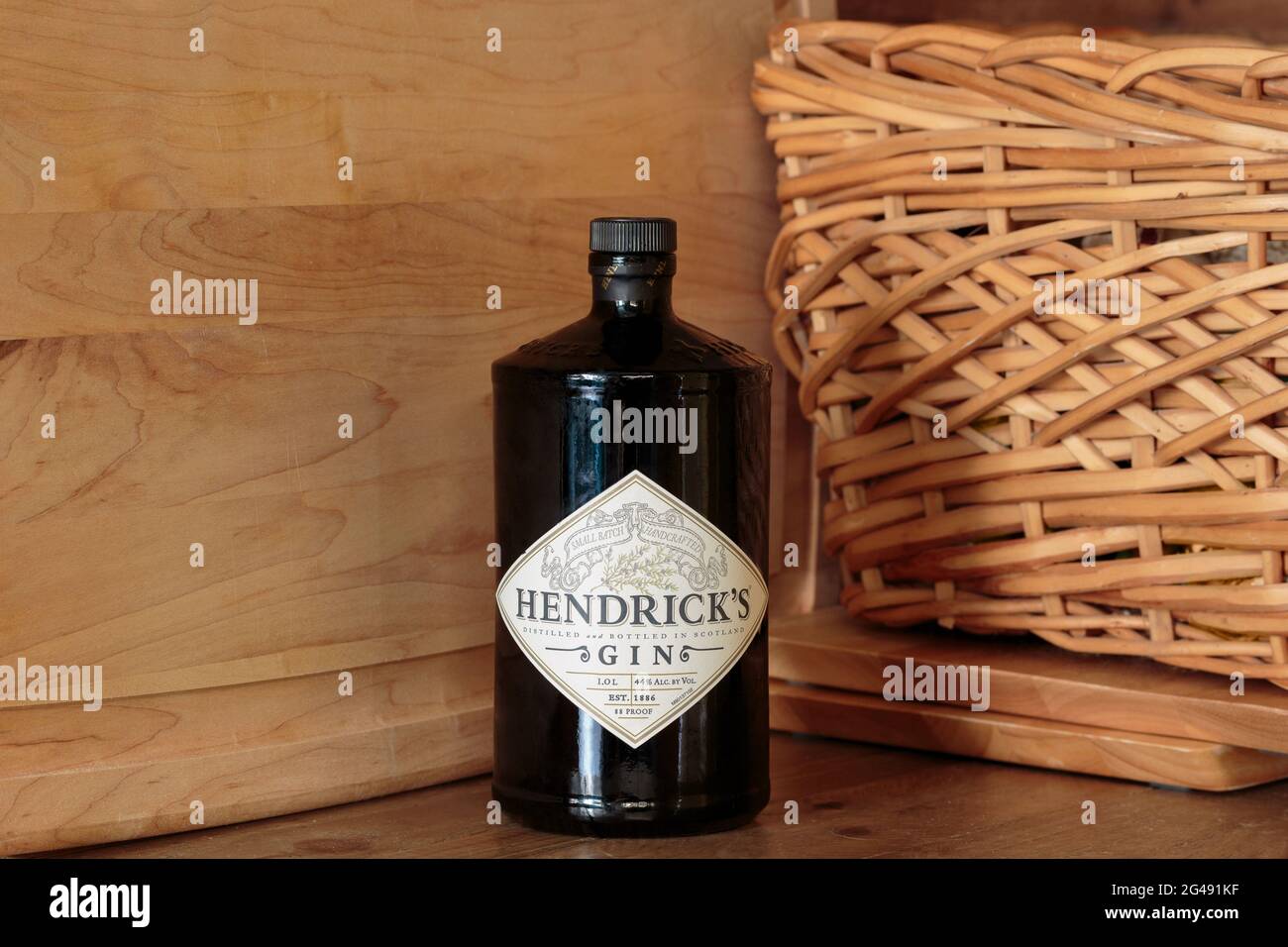 Flasche Hendricks Gin, destilliert und in Schottland abgefüllt Stockfoto