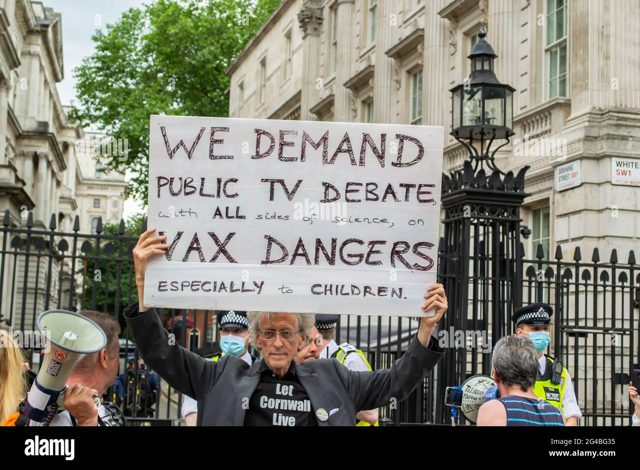 LONDON, ENGLAND - 14. Juni 2021: Piers Corbyn bei einem Anti-Lockdown-Protest an dem Tag, an dem Boris Johnson die Verzögerung der Lockerung der Lockerung der Lockerung angekündigt hatte Stockfoto