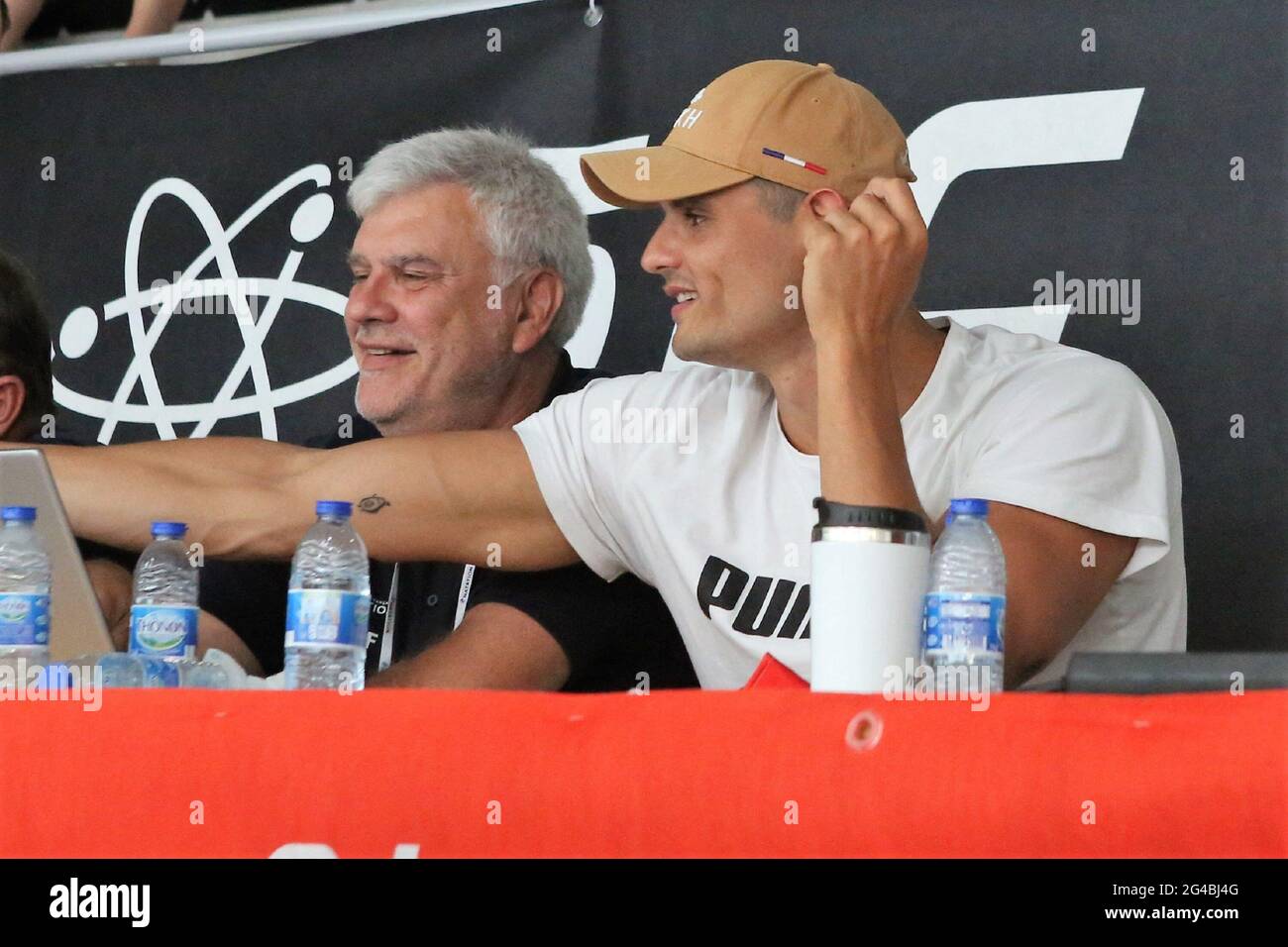 Jean Luc und Florent Manaudou während der 2021 Schwimmen Französisch Meisterschaften Elite am 19. Juni 2021 in complexe de l'Odyssée in Chartres, Frankreich. Foto von Laurent Lairys /ABACAPRESS.COM Stockfoto