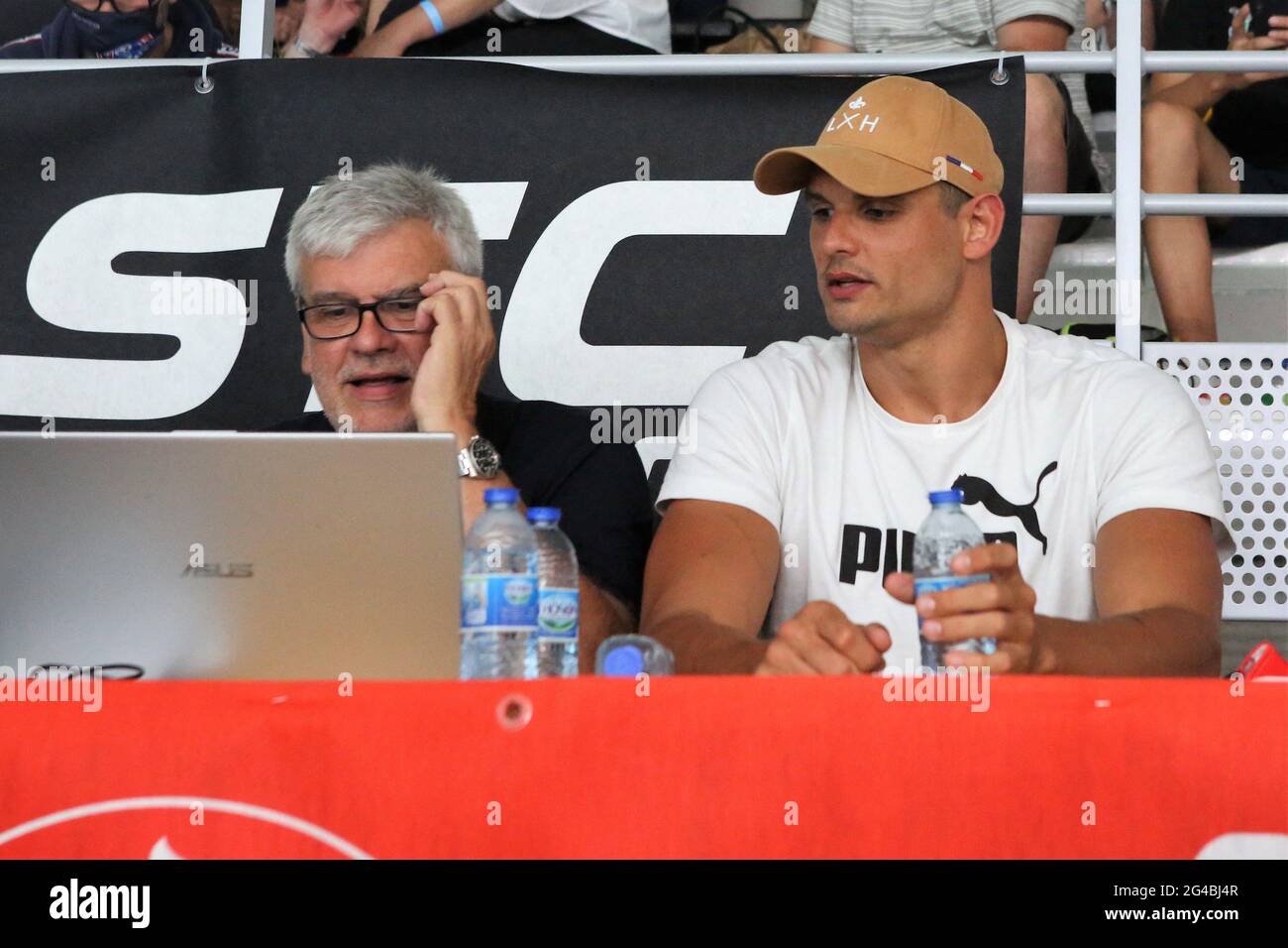 Jean Luc und Florent Manaudou während der 2021 Schwimmen Französisch Meisterschaften Elite am 19. Juni 2021 in complexe de l'Odyssée in Chartres, Frankreich. Foto von Laurent Lairys /ABACAPRESS.COM Stockfoto