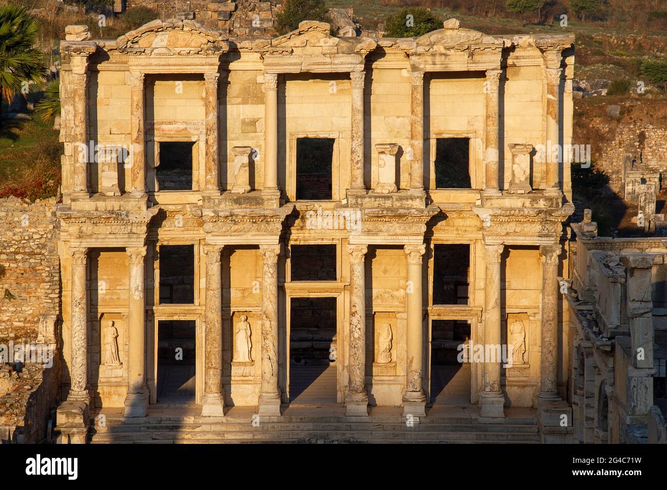 Celsus Bibliothek in den römischen Ruinen von Ephesus in der Türkei Stockfoto