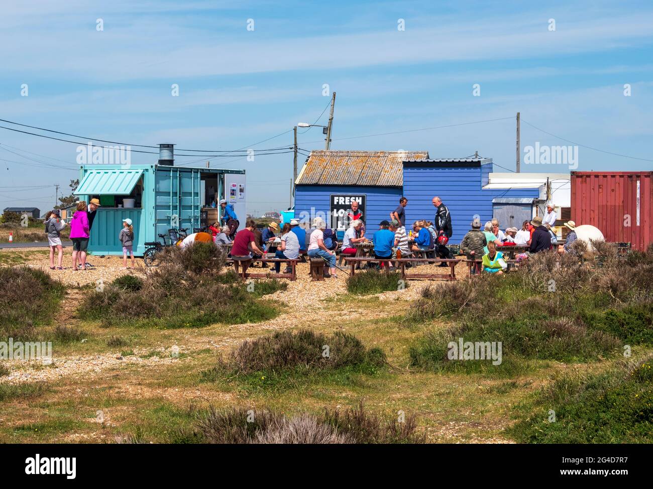 Die Snack Shack in der Dungeness Fish Hütte serviert lokal gefangene Fischsnacks am Kiesstrand. Stockfoto