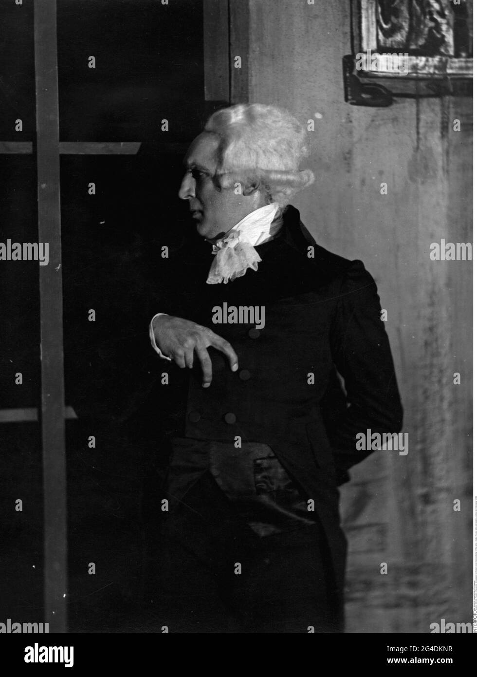 Theater / Theater, Schauspieler, Schauspieler in Kostüm eines historischen Theaterstücks, 1930er Jahre, ZUSÄTZLICHE-RIGHTS-CLEARANCE-INFO-NOT-AVAILABLE Stockfoto