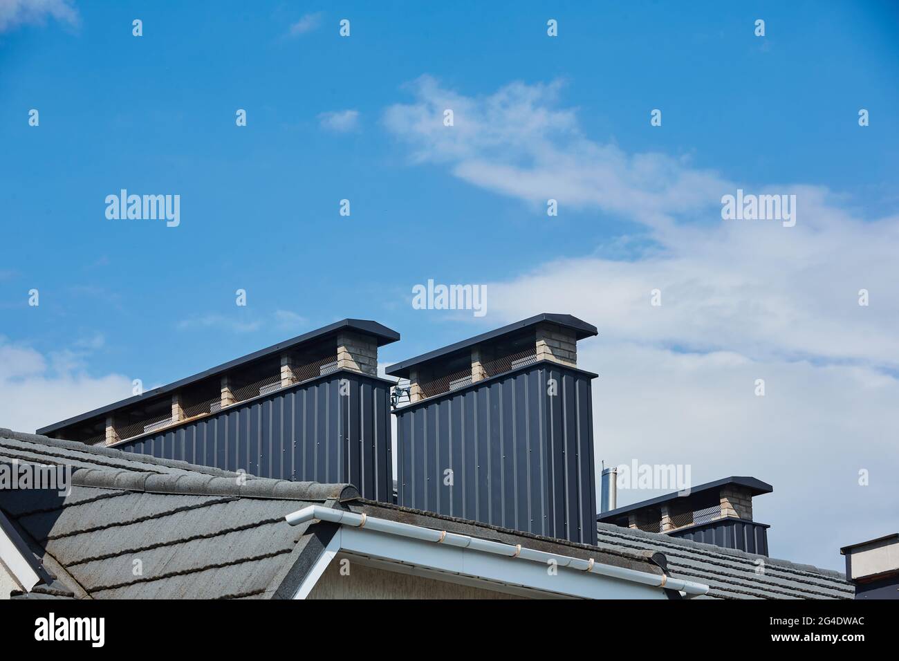 Dach auf Geschuppt Haus Dachentlüftung Stockfotografie - Alamy