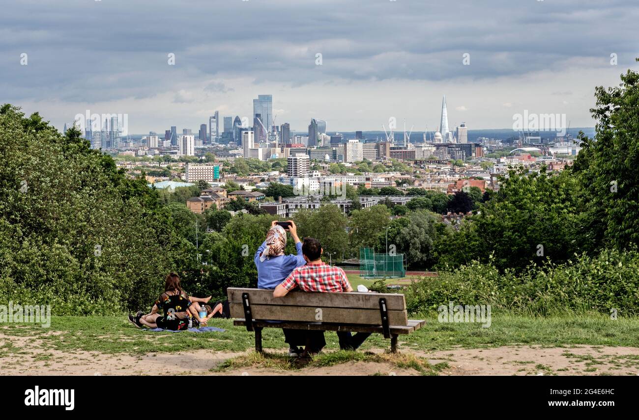 Blick auf die Stadt vom Parliament Hill Hampstead Heath London UK Stockfoto