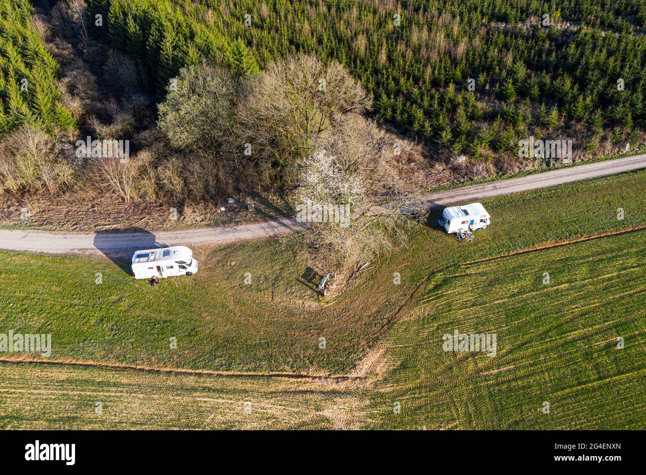 Zwei Campingwagen, in den belgischen ardennen, Wallonie Stockfoto