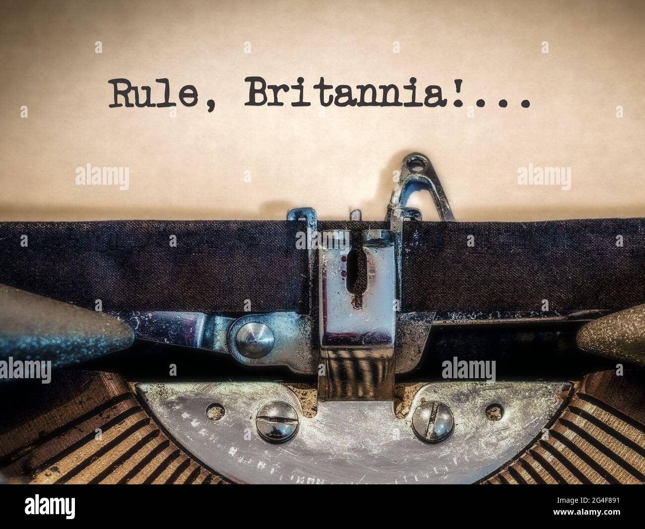 Regel, Britannia! Wird auf einer Vintage-Schreibmaschine angezeigt Stockfoto