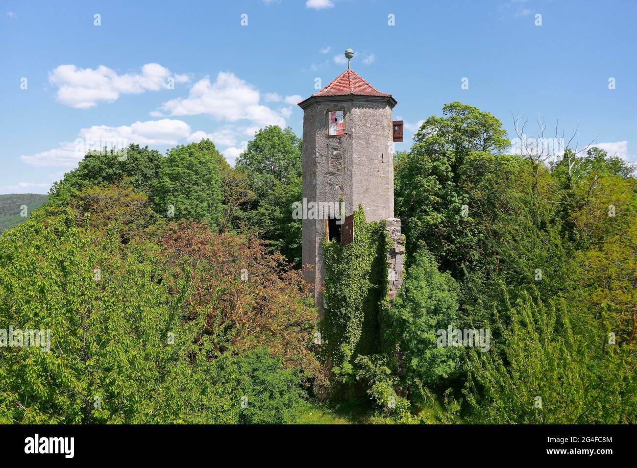 Burgturm Castell auf dem Burgberg, auch Burgstall Oberburg, Treppenturm, Relikt einer Hochburg, 16. Jahrhundert, Weindorf Castell Stockfoto