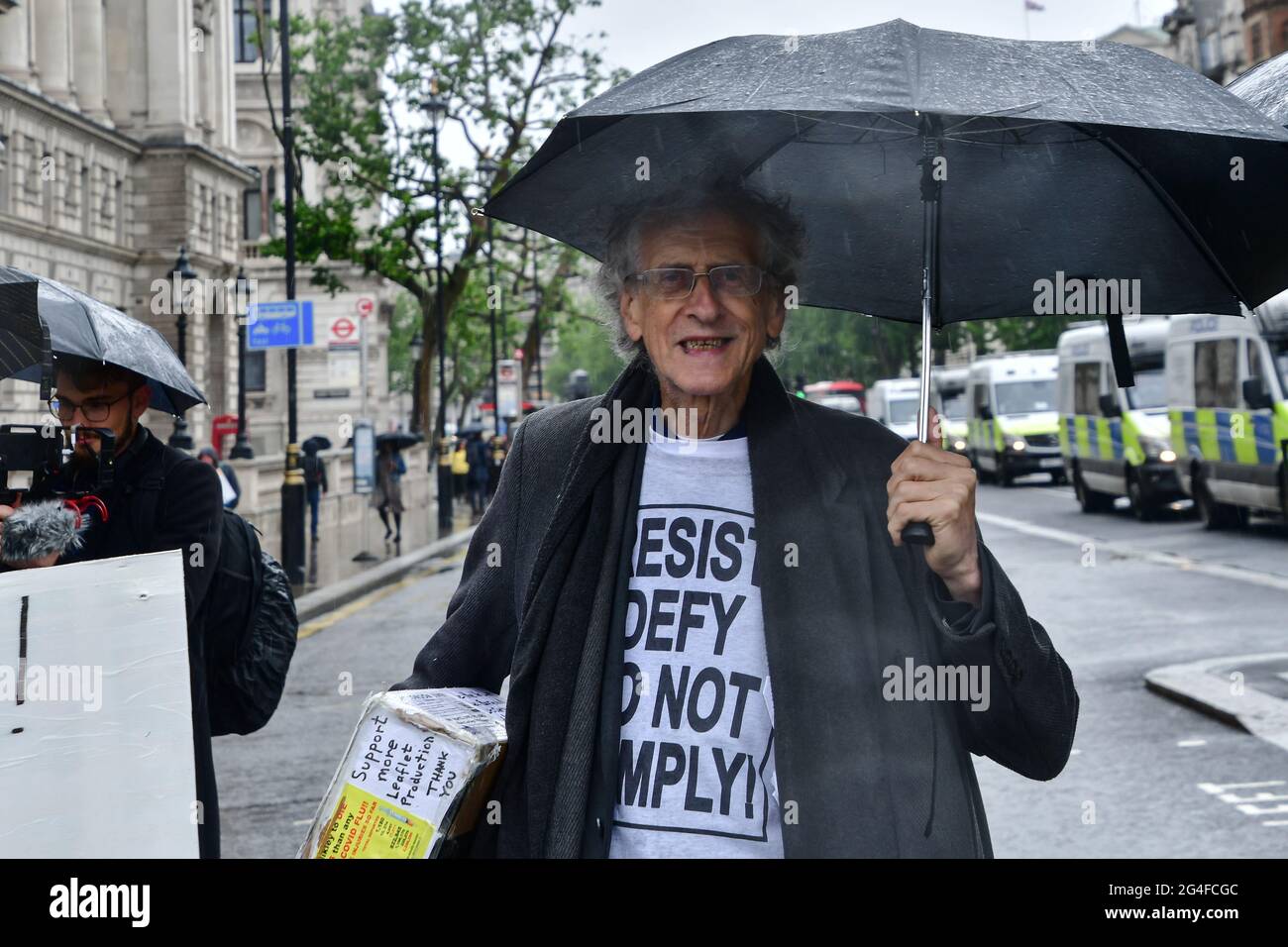 London, Großbritannien. Juni 2021. Hunderte von Demonstranten, die unsere Freiheit zurücknehmen No More Lockdowns UK mit starker Polizeipräsenz und ein paar auf Pferden zurück am 21. Juni 2021, London, Großbritannien. Kredit: Picture Capital/Alamy Live Nachrichten Stockfoto