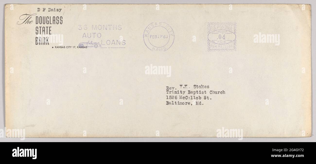 Daisy Bates leitete die NAACP-Niederlassung (National Association for the Advancement of Colored People) in Arkansas und war für die Integration der Little Rock-Schule verantwortlich. Bates arbeitete daran, einen sicheren Integrationsprozess zu organisieren und betreutes die ersten Studenten, bekannt als die Little Rock Nine. Aufgrund heftiger Proteste entsandte Präsident Dwight D. Eisenhower die Nationalgarde von Arkansas, um sicherzustellen, dass die Integration der Schulen fortgesetzt werden könnte. Demonstranten und Werbekunden boykottierten die Arkansas State Press, eine aktivistische Zeitung, die sich im Besitz von Daisy und ihrem Mann Lucius Christopher Bates befindet. Die Bates litten unter finanziellen Schwierigkeiten Stockfoto