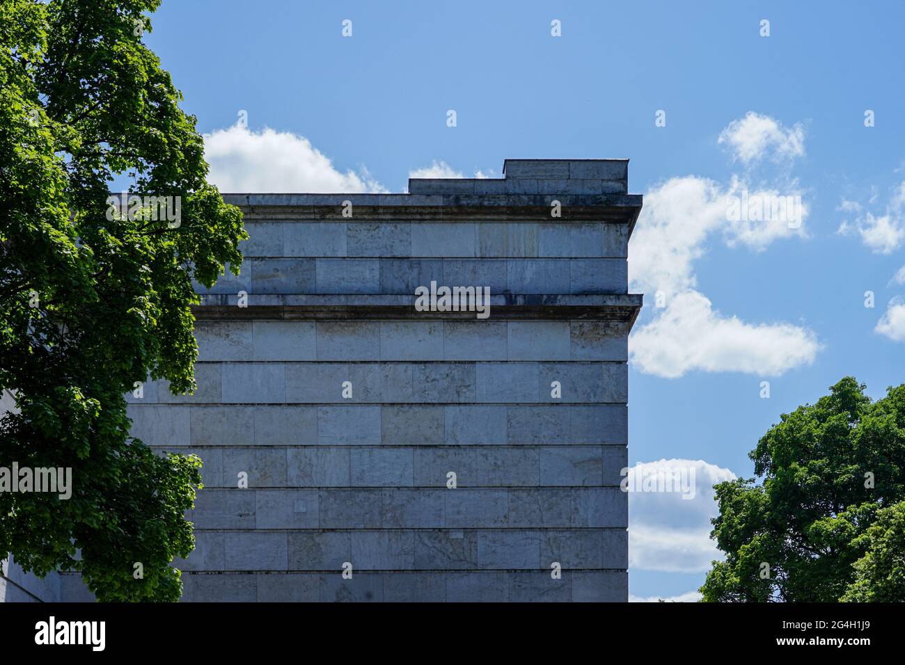 Das Haus der Kunst ist ein Ausstellungsgebäude in München. Es wurde von 1933 bis 1937 mit Adolf Hitlers persönlichem Engagement erbaut. Stockfoto