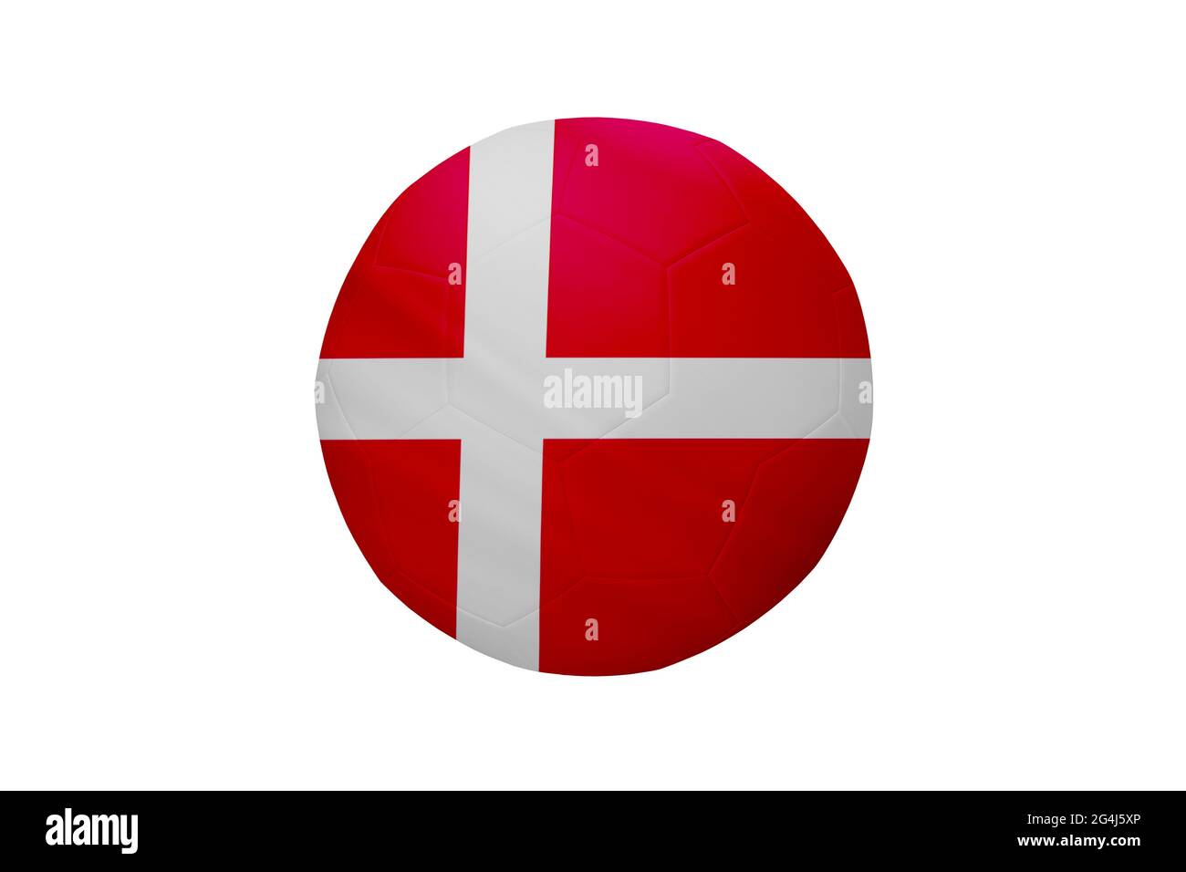 Fußball in den Farben der dänischen Flagge isoliert auf weißem Hintergrund. In einem konzeptionellen Meisterschaftsbild, das Dänemark unterstützt. Stockfoto