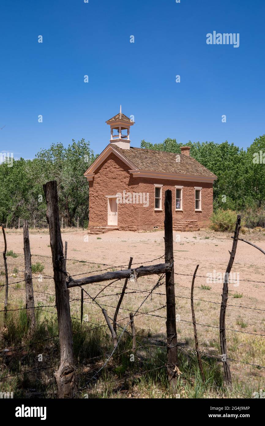 Altes Schulhaus in der verlassenen Geisterstadt Grafton, Utah Stockfoto