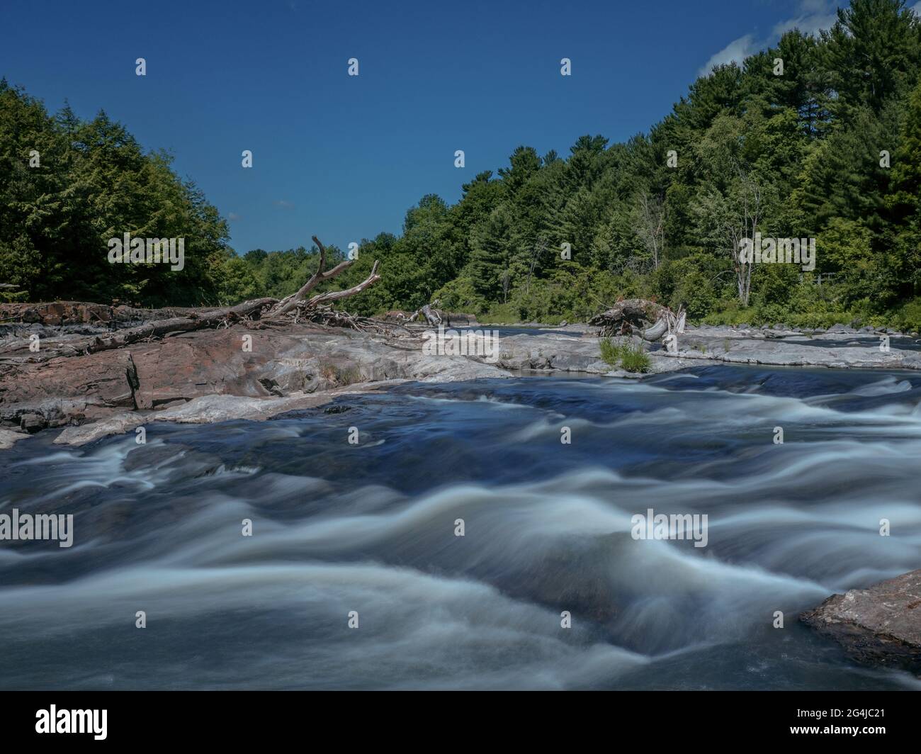 Fluss in Kanada, Stromschnellen, Natur, Nationalpark Stockfoto