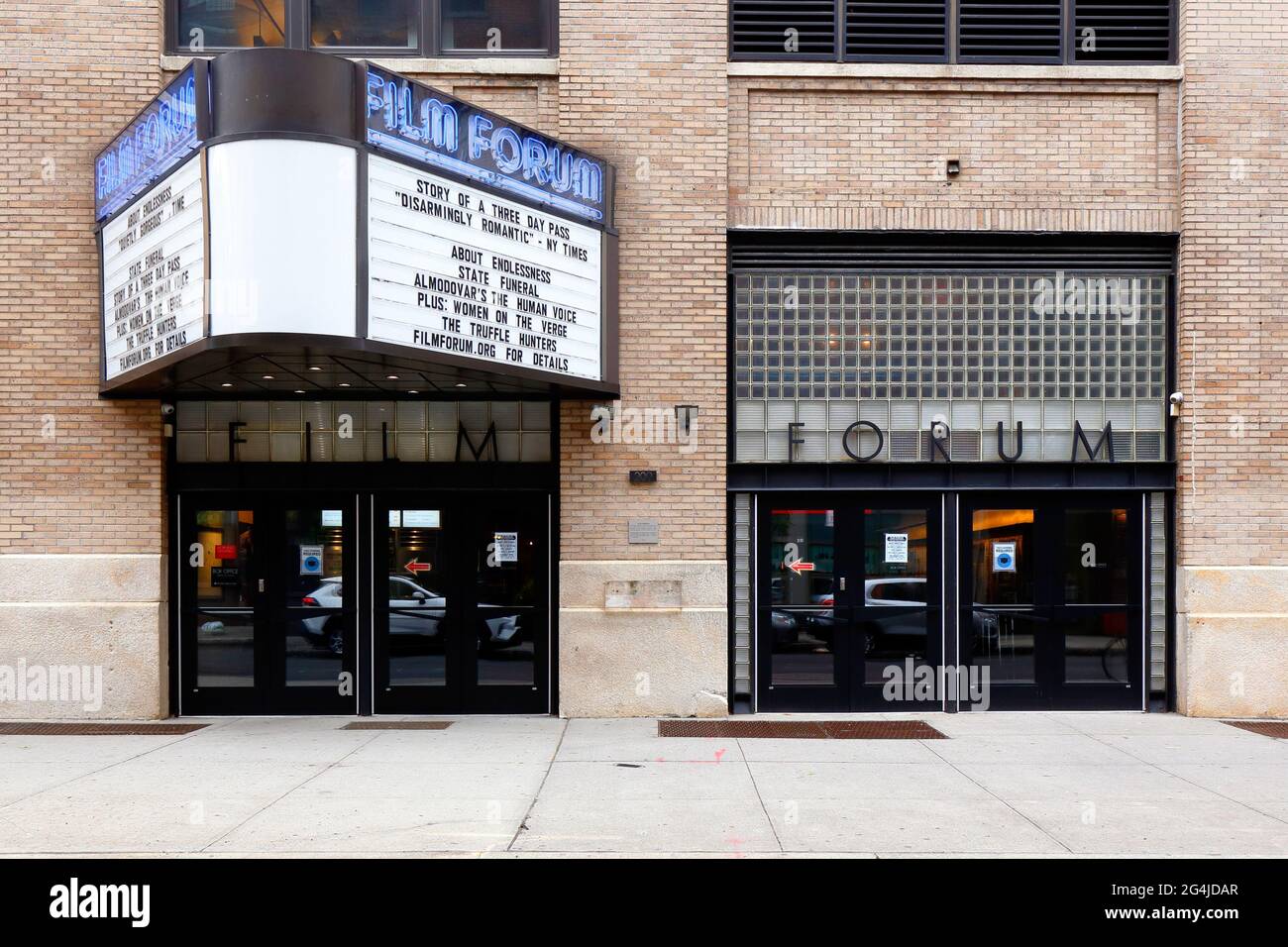 Film Forum, 209 West Houston St, New York, NYC Schaufenster Foto eines unabhängigen Kinos im West Village Viertel von Manhattan. Stockfoto