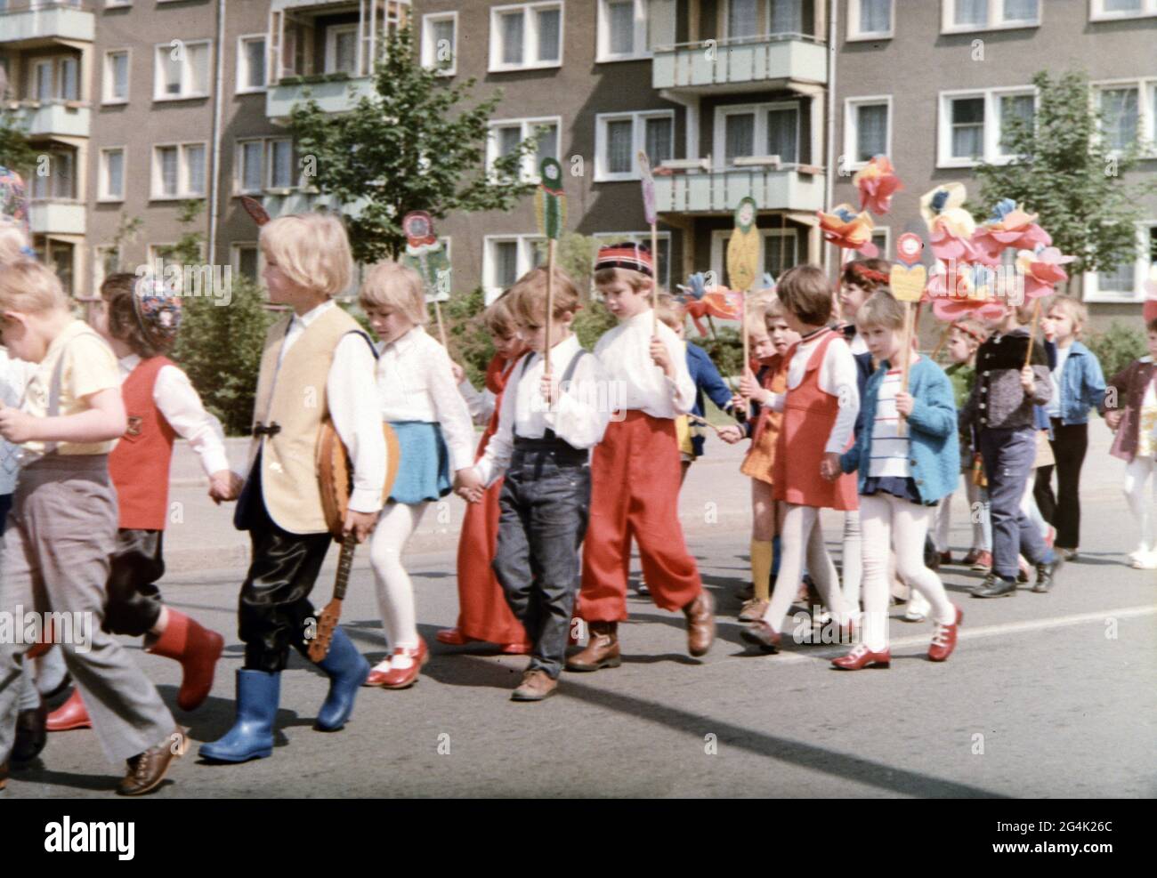 Festlichkeiten, Feiertage, Internationaler Kindertag, im Kindergarten, Kollektivparade, ADDITIONAL-RIGHTS-CLEARANCE-INFO-NOT-AVAILABLE Stockfoto