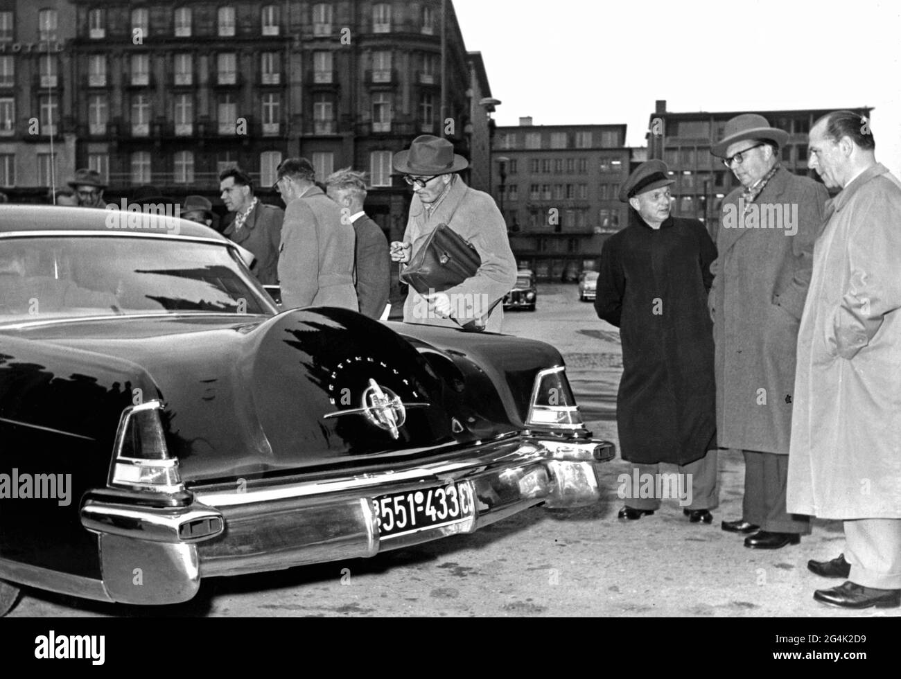 Transport / Transport, Auto, Fahrzeugvarianten, Ford Lincoln Continental Mark II, hinten, München, ZUSÄTZLICHE-RECHTE-FREIGABE-INFO-NICHT-VERFÜGBAR Stockfoto