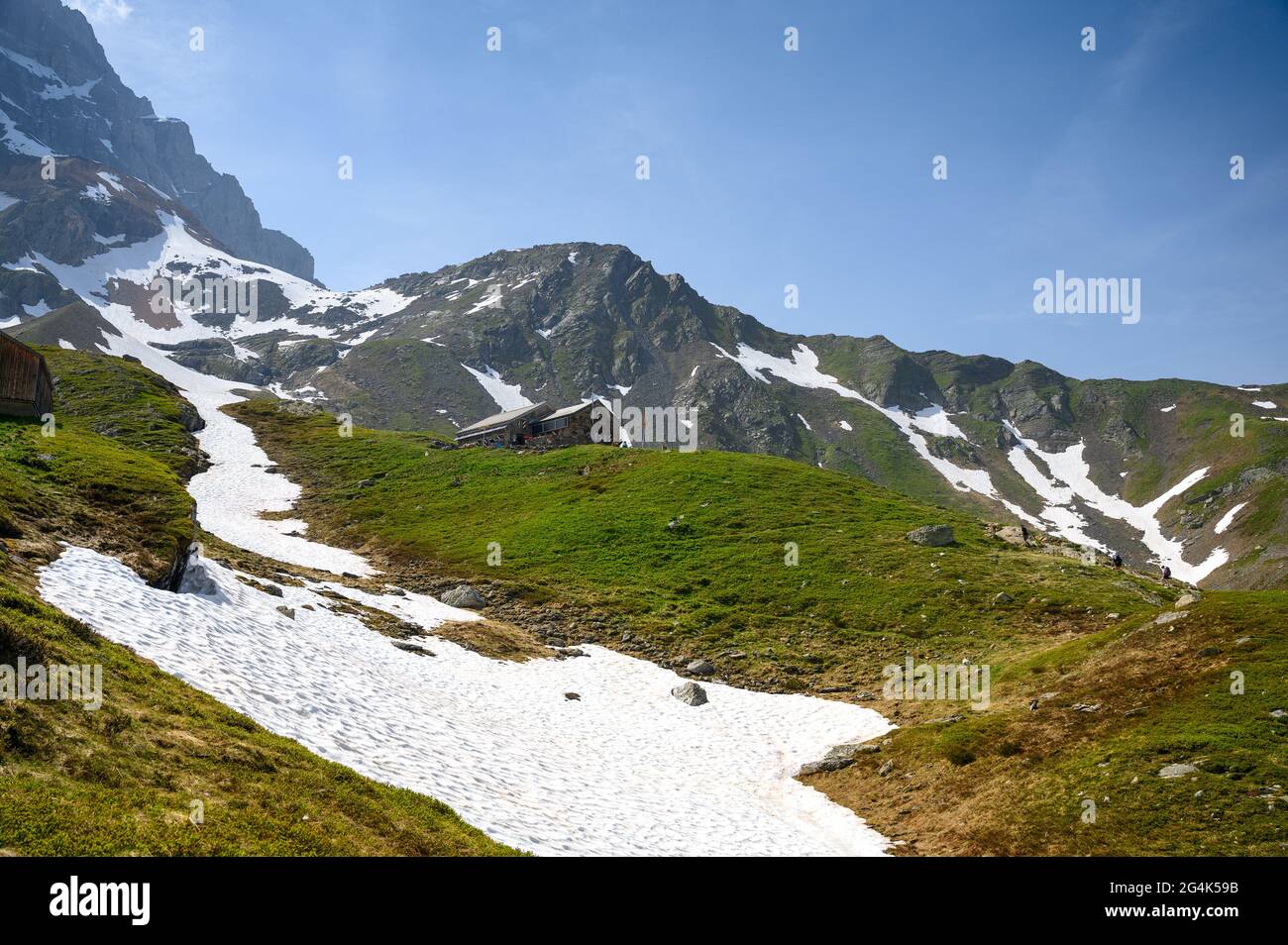 Fridolinshütte SAC mit dem Gipfel des Tödi in den Glarner Alpen Stockfoto