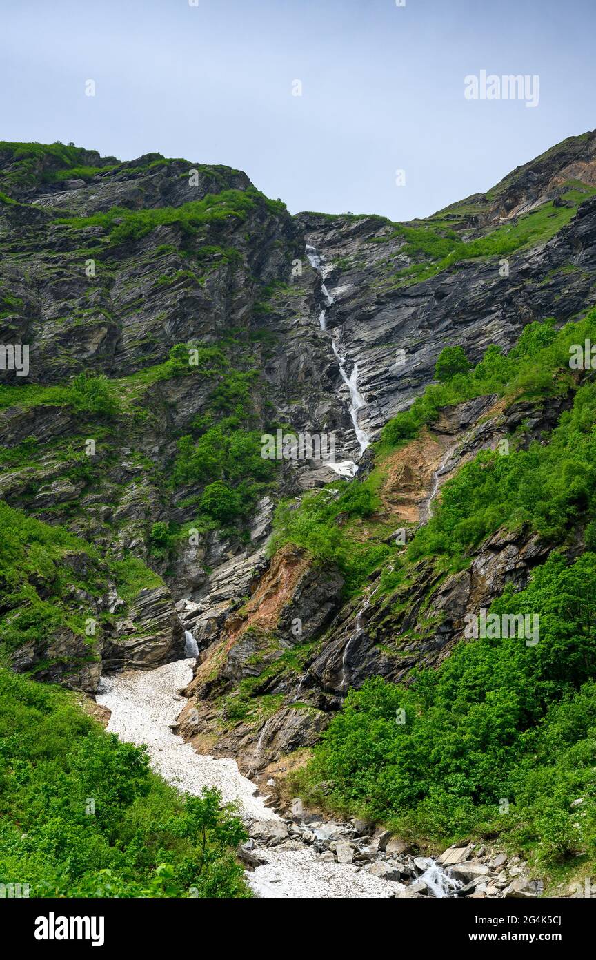 Wasserfall von Oberstafelbach bei Ochenplangge in den Glarner Alpen Stockfoto