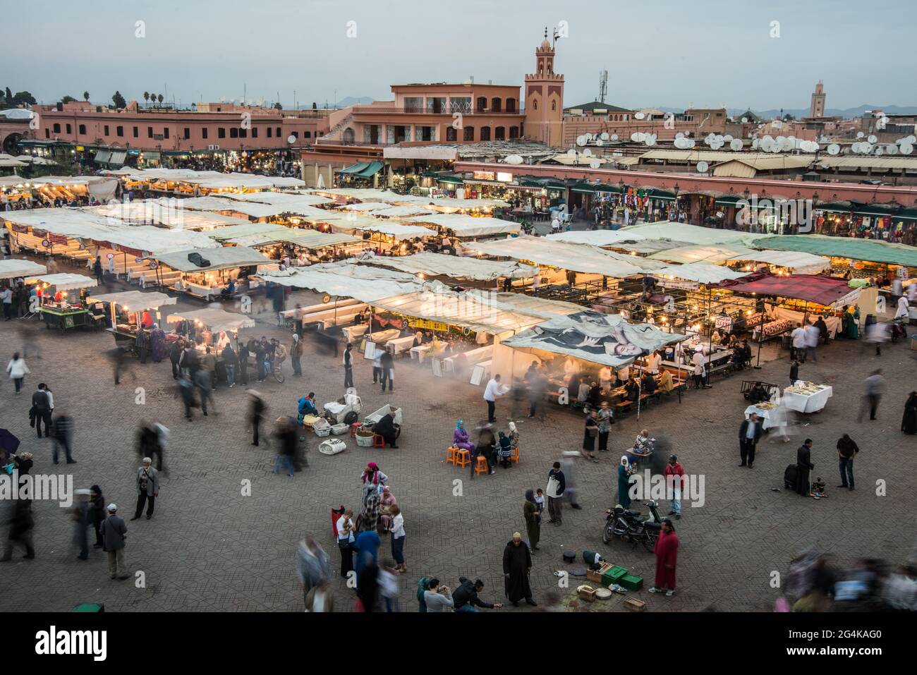 Blick auf den Djemaa el Fna Platz, Marrakesch, Marokko, Nordafrika, Afrika Stockfoto
