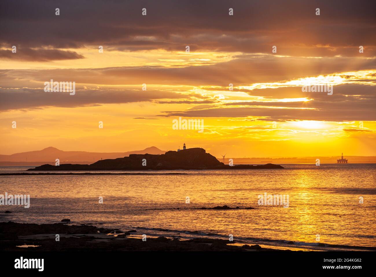 Ein wunderschöner Sonnenuntergang über Fidra Island, North Berwick, Schottland Stockfoto