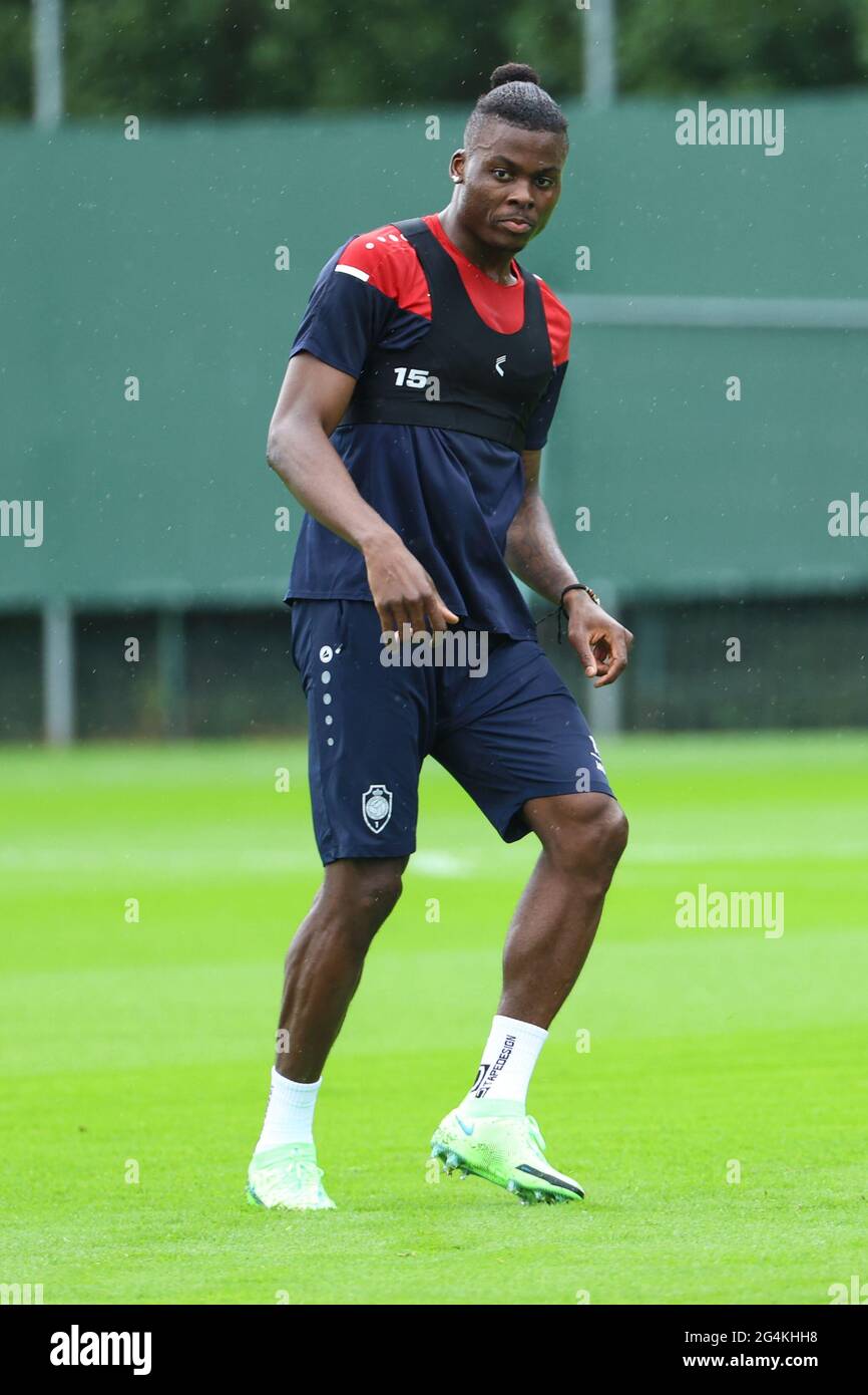 Der Antwerpener Frank Boya im ersten Training für die neue Saison 2021-2022 des Fußballteams Royal an der Jupiler Pro League First Division Stockfoto