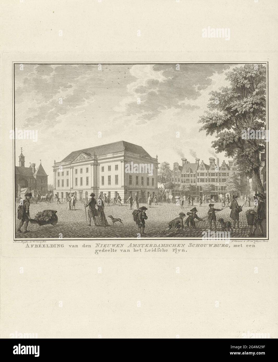. Blick auf die Amsterdamse Schouwburg in Amsterdam am 15. September 1774 in Leidseplein. Links im Hintergrund der Leidsepoort. Dieses Stadttheater wurde 1772 als Ersatz für die Schouwburg zur Keizersgracht erbaut und 1890 selbst niedergebrannt. Stockfoto