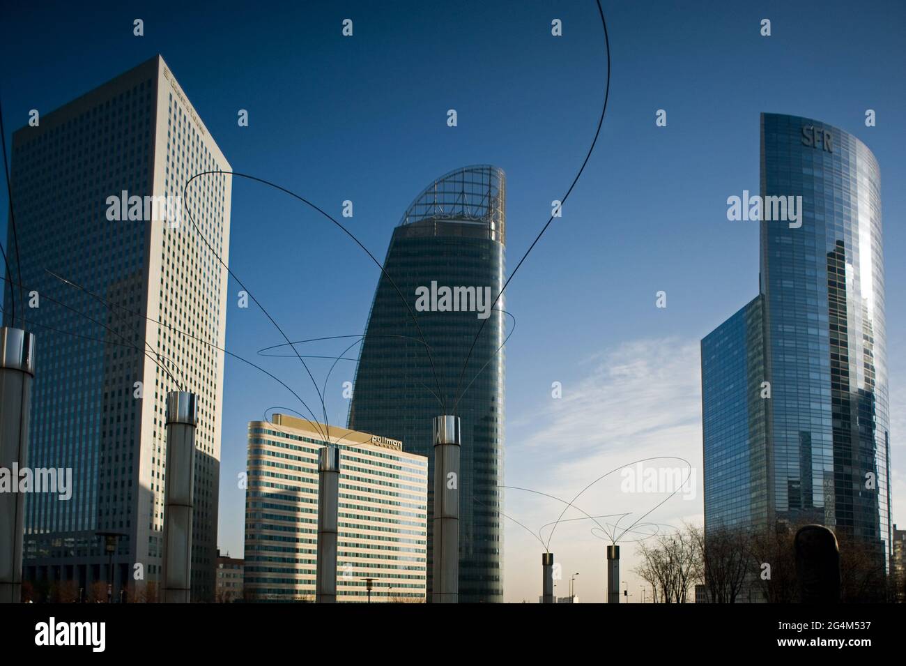 FRANKREICH, HAUTS-DE-SEINE (92) PUTEAUX, LA DEFENSE, GESCHÄFTSVIERTEL, ARCHE NORD Stockfoto