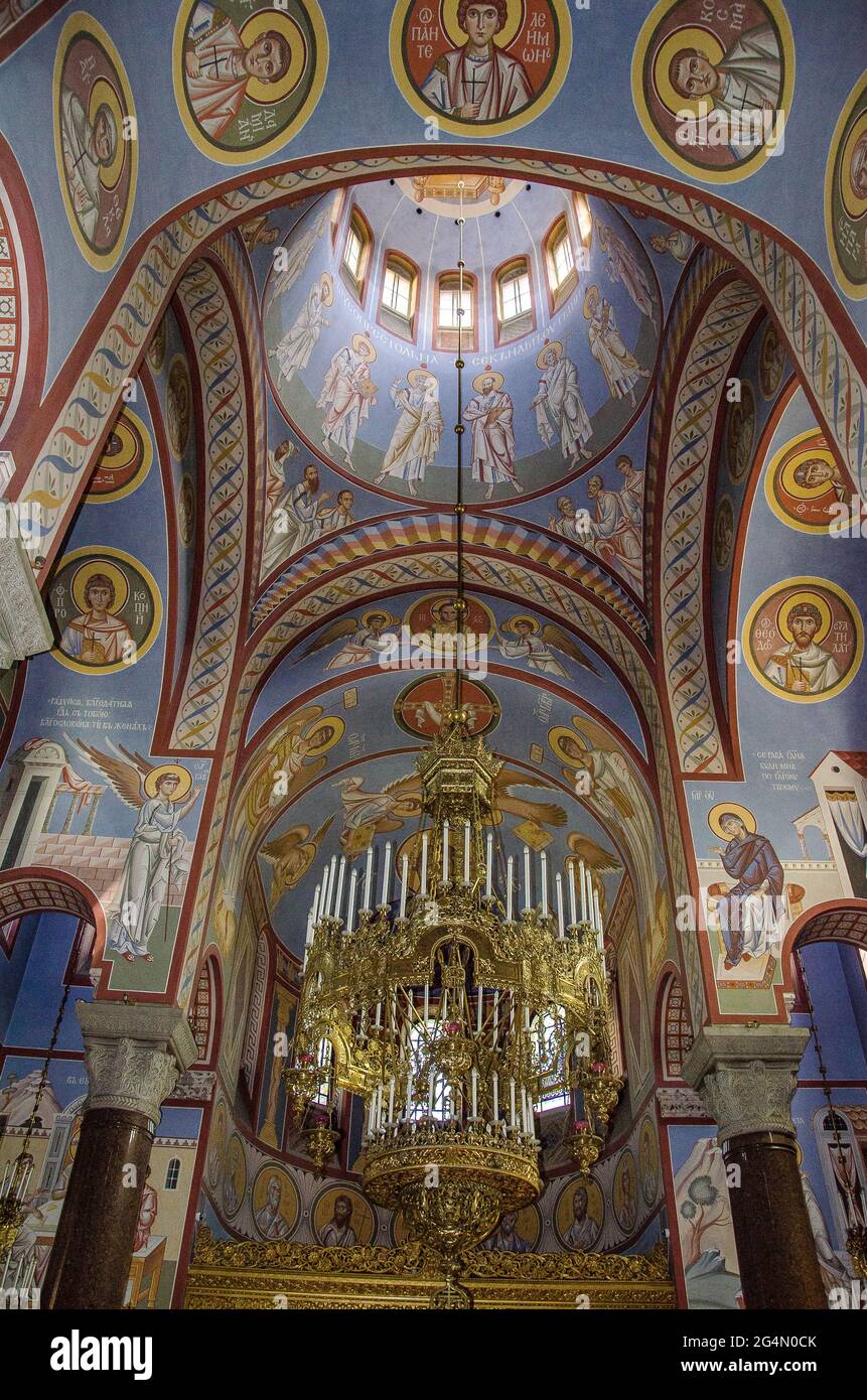 Der prachtvolle russisch-orthodoxe St.-Nikolaus-Dom befindet sich im dritten Bezirk von Wien, im Herzen des Diplomatenviertels der Stadt. Stockfoto