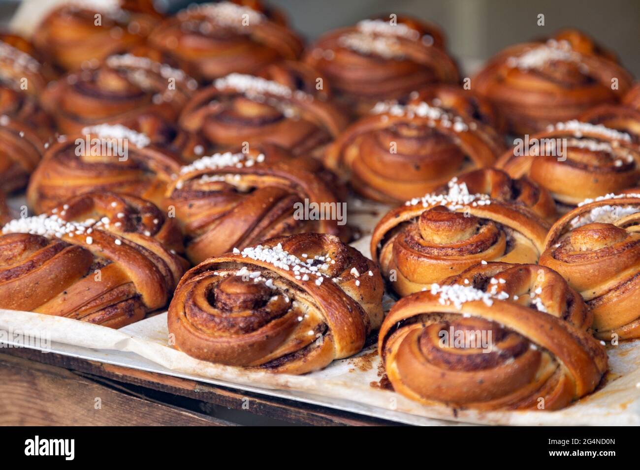 Schwedische Zimtschnecken in der Fabrique Bakery in Seven Dials, Covent Garden, London, Großbritannien Stockfoto