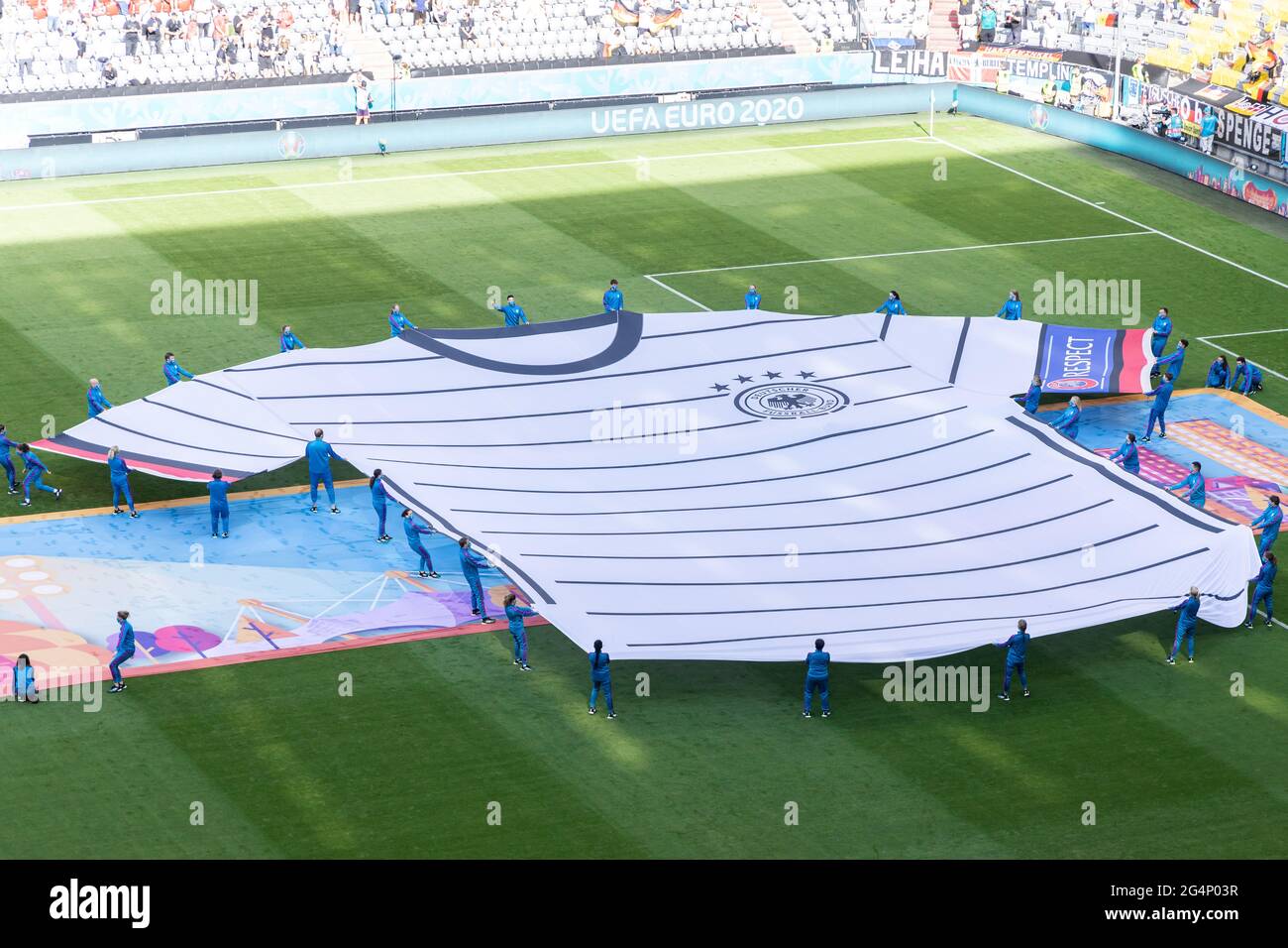 München, Deutschland. Juni 2021. Ein Blick auf die deutsche Fußballnationalmannschaft des großen Trikots, die während des UEFA EURO 2020 Championship Group F-Spiels zwischen Portugal und Deutschland in der Fußballarena München gesehen wurde. (Endnote; Portugal 2:4 Deutschland) (Foto: Mikolaj Barbanell/SOPA Images/Sipa USA) Quelle: SIPA USA/Alamy Live News Stockfoto