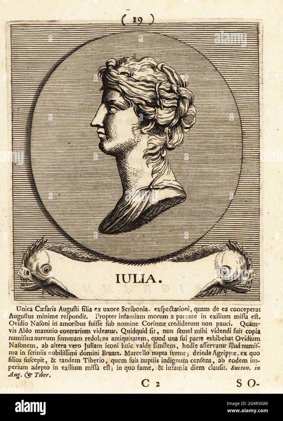 Julia die Ältere, 39 v. Chr. – 14 n. Chr., Stiefschwester und zweite Frau des Kaiser Tiberius. Julia Caesaris filia oder Julia Augusti filia, Tochter von Augustus Caesar, dem ersten römischen Kaiser, und seiner zweiten Frau, Scribonia. IULIA. Kupferstich von Pieter Bodart (1676-1712) aus Henricus Spoor’s Deorum et Heroum, Virorum et Mulierum Illustrium Imagines Antiquae Illustatae, Gods and Heroes, Men and Women, Illustrated with Antique Images, Petrum, Amsterdam, 1715. Erstmals veröffentlicht als Favissæ utriusque antiquitatis Tam Romanæ quam Græcæ im Jahr 1707. Henricus Spoor war ein niederländischer Arzt, klassischer Gelehrter Stockfoto