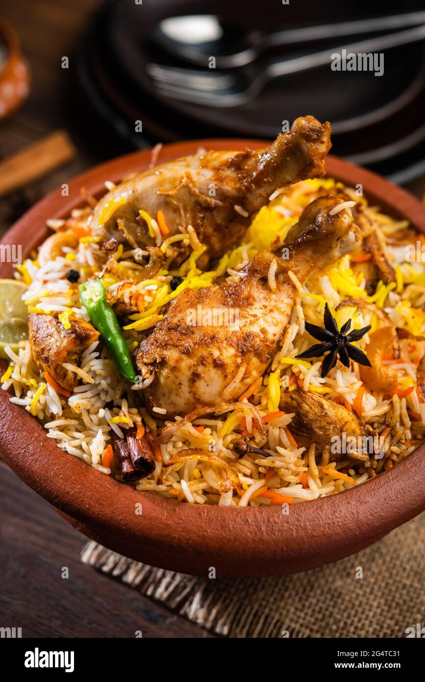 Biryani im tontopf -Fotos und -Bildmaterial in hoher Auflösung - Seite ... Biryani im tontopf -Fotos und -Bildmaterial in hoher Auflösung - Seite ...