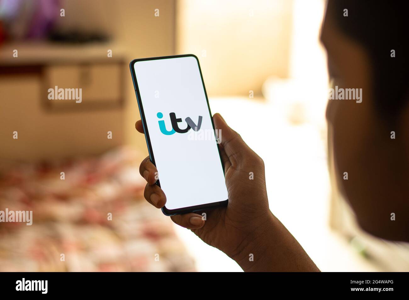 ITV-Logo auf dem Telefonbildschirm. Stockfoto