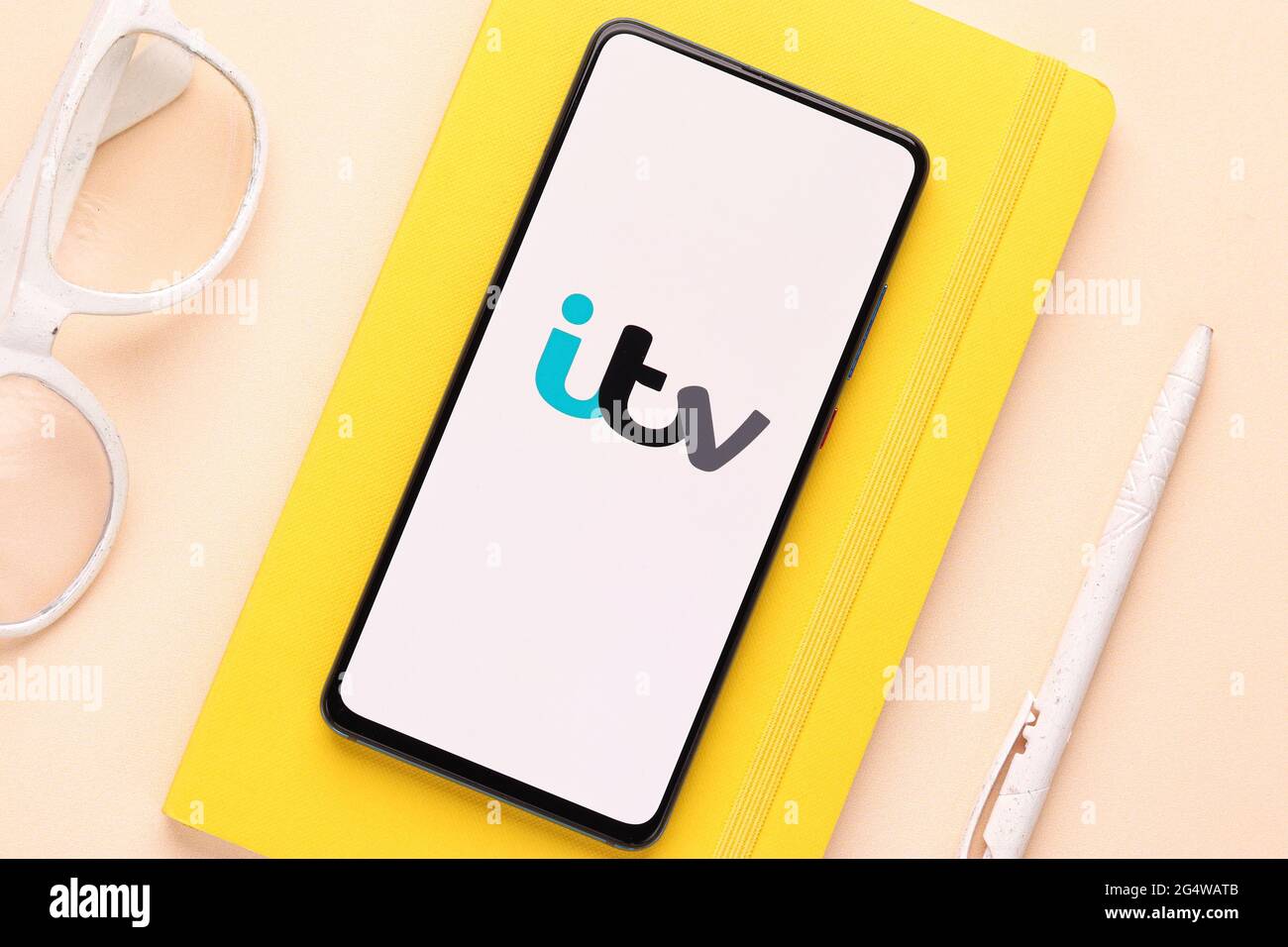 ITV-Logo auf dem Telefonbildschirm. Stockfoto