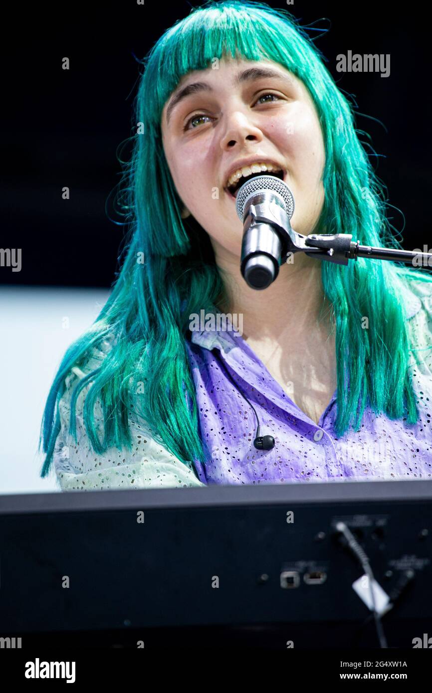 SESTO SAN GIOVANNI MAILAND, ITALIEN - 23. JUNI: Der italienische Sänger und Songwriter Casadilego tritt am 23. Juni 2021 in Sesto San Gio live in der Carroponte auf Stockfoto