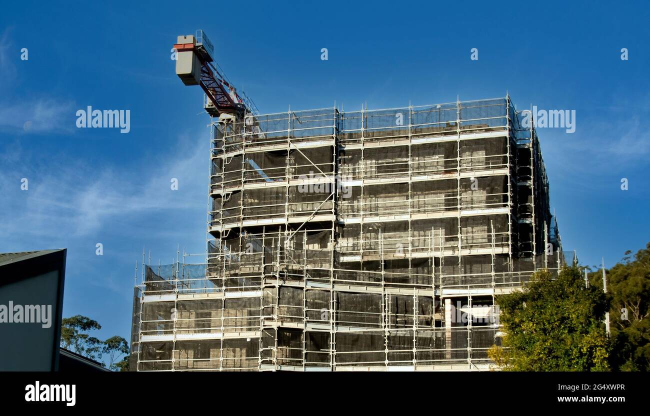 22.Mai 2021. Erstellen von Fortschritts Aktualisieren von Fotos. Die oberen Stockwerke sind jetzt entstanden. Von Westen aus gesehen. Sozialer Wohnungsbau bei 56-58 Beane St. Gosford. Au Stockfoto