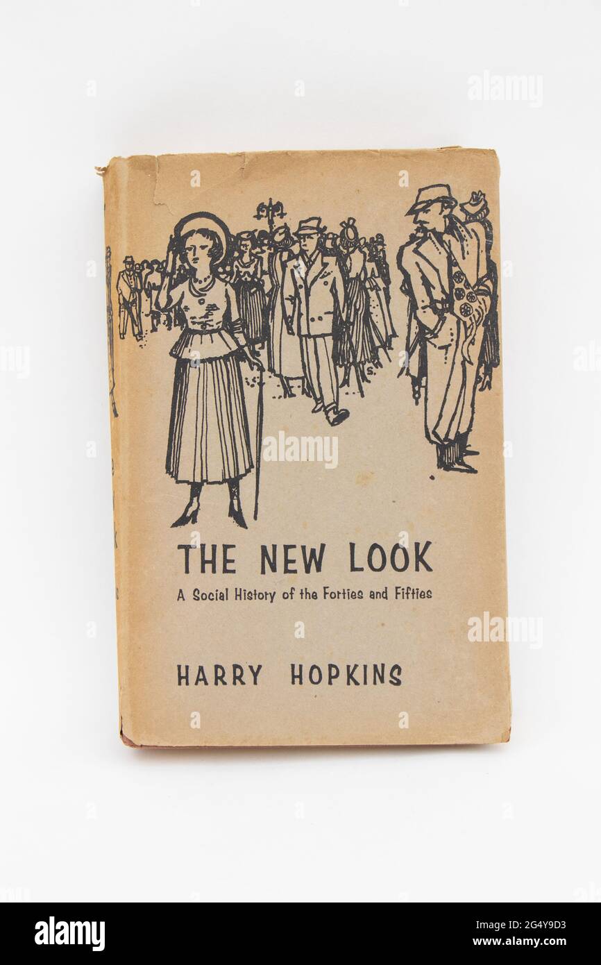 Altes Buch über New Look Mode aus den 1940er und 1950er Jahren auf weißem Studiohintergrund Stockfoto