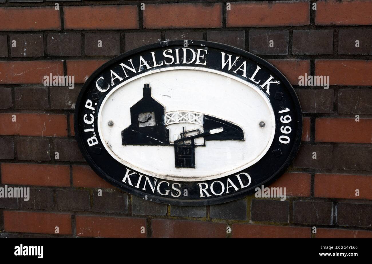 Gedenktafel am Canalside Walk, Grand Union Canal, Tyseley, Birmingham, West Midlands, England, Großbritannien Stockfoto