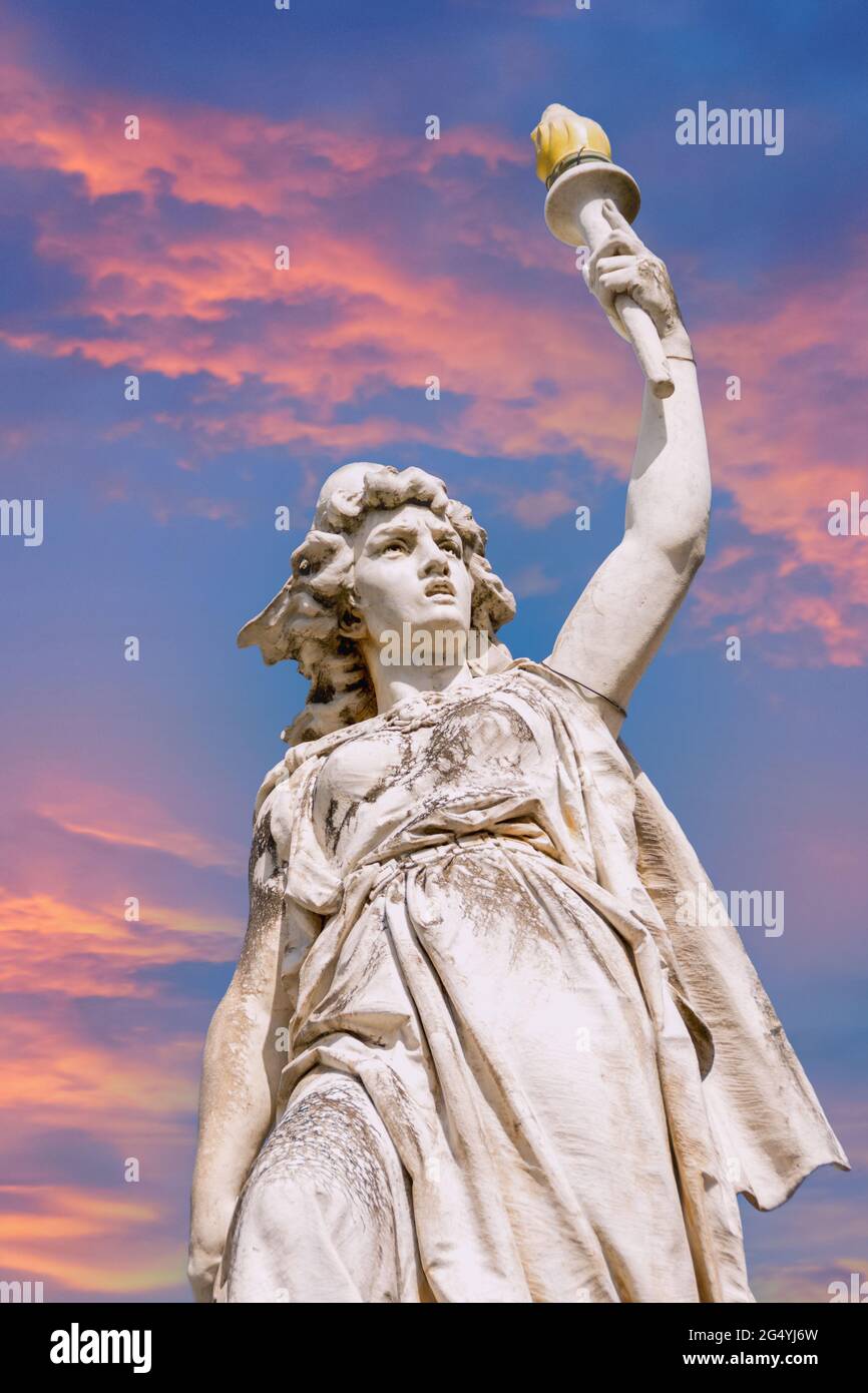 Die Freiheitsstatue oder Lady Liberty Remedios ist eine einzigartige Replik in Kuba. Die Kopie wird in Marmor aus den Steinbrüchen von Carrara gebaut, in Italien Stockfoto